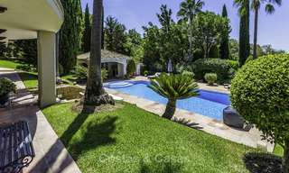 Charmante, gerenoveerde villa in Mediterrane stijl, op een groot perceel met zeezicht, te koop in Benahavis - Marbella 14152 