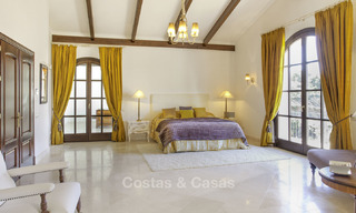 Fraaie gerenoveerde luxe villa in rustieke stijl te koop binnen het exclusieve La Zagaleta Golfresort, Benahavis - Marbella 23256 