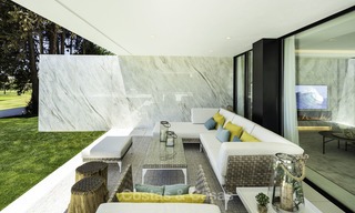 Prachtige volledig gerenoveerde luxe villa te koop, direct aan de golfbaan, Nueva Andalucia, Marbella 14261 