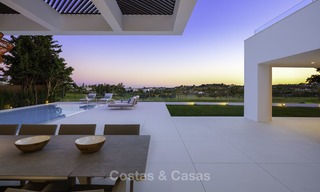 Prachtige volledig gerenoveerde luxe villa te koop, direct aan de golfbaan, Nueva Andalucia, Marbella 14265 