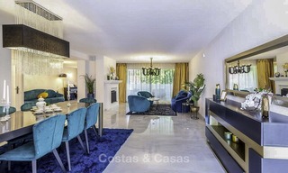 Gigantisch, zeer stijlvol 4-slaapkamer penthouse appartement te koop, in een prestigieus strandcomplex in Marbella - Estepona 14326 