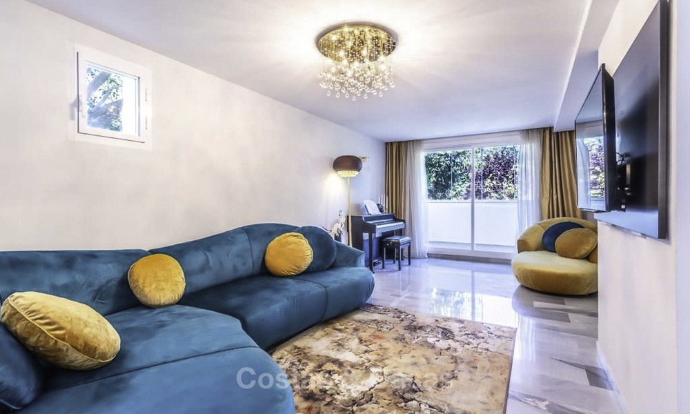 Gigantisch, zeer stijlvol 4-slaapkamer penthouse appartement te koop, in een prestigieus strandcomplex in Marbella - Estepona 14331