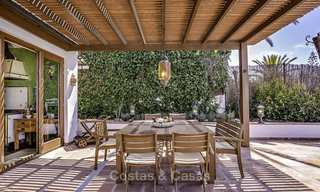 Charmante, zeer ruime villa in Mediterrane stijl te koop, op loopafstand van het strand, Oost Marbella 14497 