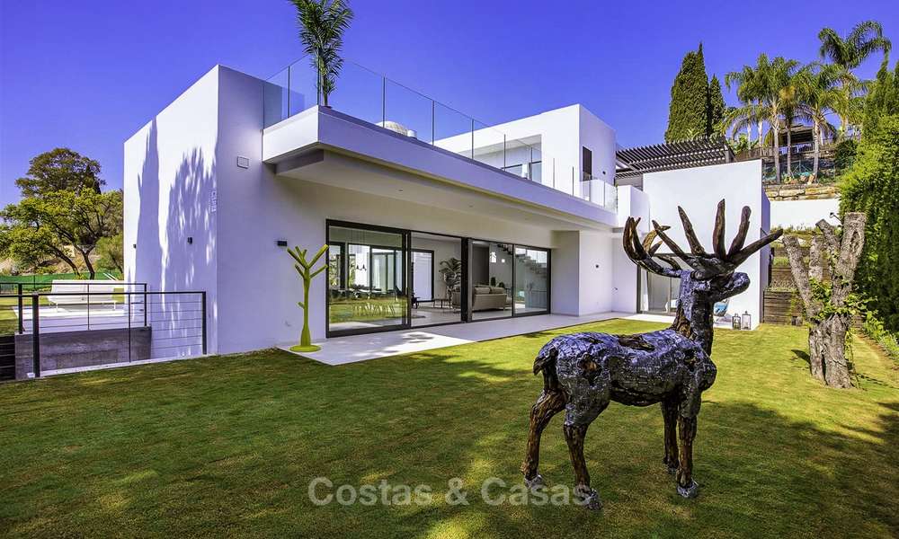 Gloednieuwe moderne villa te koop, instapklaar, dichtbij San Pedro centrum, in Benahavis - Marbella 14615