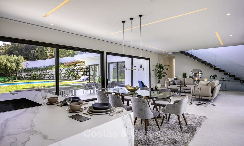 Gloednieuwe moderne villa te koop, instapklaar, dichtbij San Pedro centrum, in Benahavis - Marbella 14636