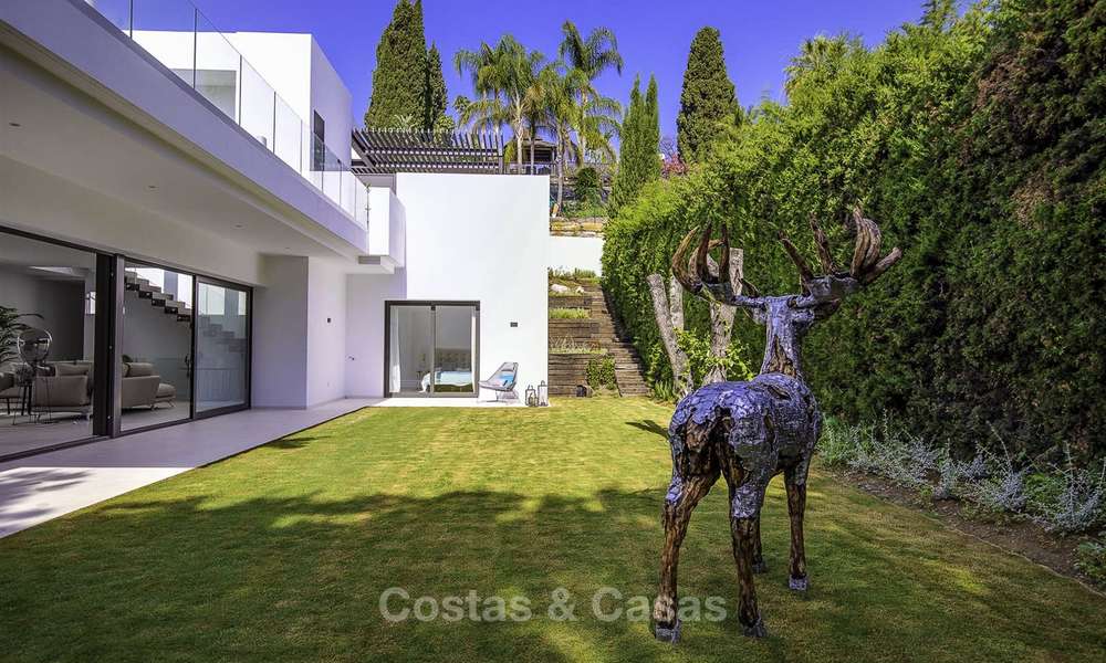 Gloednieuwe moderne villa te koop, instapklaar, dichtbij San Pedro centrum, in Benahavis - Marbella 14639