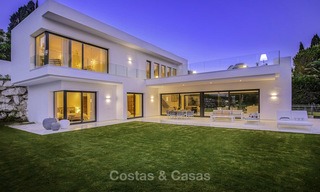 Gloednieuwe moderne villa te koop, instapklaar, dichtbij San Pedro centrum, in Benahavis - Marbella 14644 