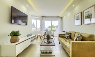 Volledig gerenoveerd appartement met panoramisch zeezicht te koop, direct aan het strand, Mijas Costa 14656 