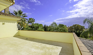 Prestigieuze villa in modern-Andalusische stijl te koop, met zeezicht en inclusief gastenappartement, tussen Marbella en Estepona 14739 