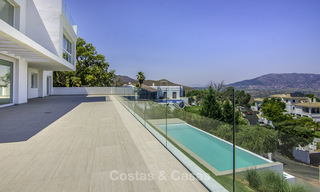 Spectaculaire, moderne nieuwbouw villa met adembenemend zee-, berg- en valleizicht te koop, instapklaar, Oost-Marbella 14751 