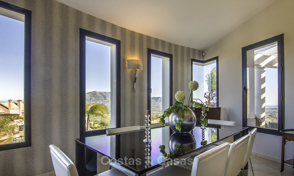Prachtige modern-Andalusische villa met spectaculair panoramisch zeezicht te koop in Oost-Marbella 14800