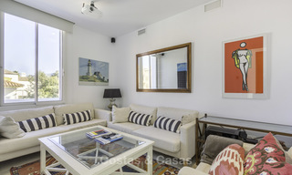 Instapklare luxueuze nieuwbouw villa in eigentijdse stijl te koop, vlakbij het strand en golfbaan, tussen Marbella en Estepona 16609 
