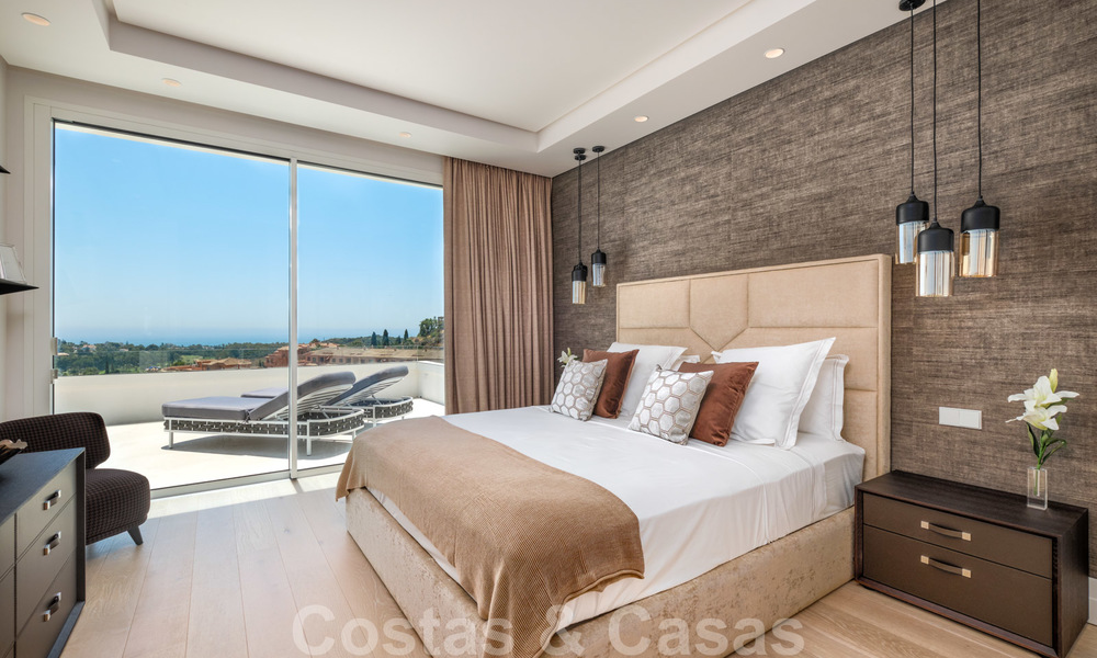 Prachtige eigentijdse luxe villa met uitzicht op zee en bergen te koop, Benahavis - Marbella 27999