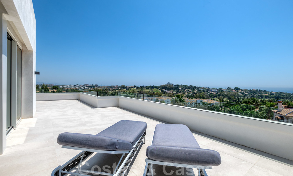 Prachtige eigentijdse luxe villa met uitzicht op zee en bergen te koop, Benahavis - Marbella 28001
