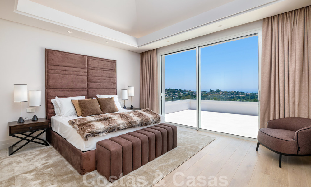 Prachtige eigentijdse luxe villa met uitzicht op zee en bergen te koop, Benahavis - Marbella 28008