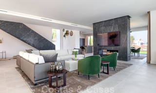 Prachtige eigentijdse luxe villa met uitzicht op zee en bergen te koop, Benahavis - Marbella 28028 
