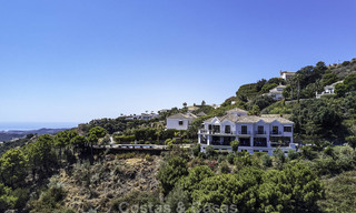 Charmante rustiek-moderne luxe villa met fantastische vergezichten te koop, in een prachtig landgoed te Benahavis - Marbella 16091 