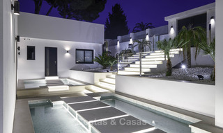Indrukwekkende en luxueuze eigentijdse designer villa te koop, instapklaar, Nueva Andalucia, Marbella. Verlaagd in prijs. 16188 