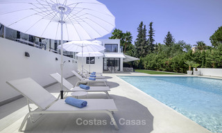 Indrukwekkende en luxueuze eigentijdse designer villa te koop, instapklaar, Nueva Andalucia, Marbella. Verlaagd in prijs. 16197 