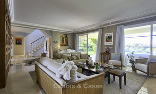 Gezellige modern-Andalusische villa direct aan de prachtige golfbaan te koop, Benahavis - Marbella 16270 
