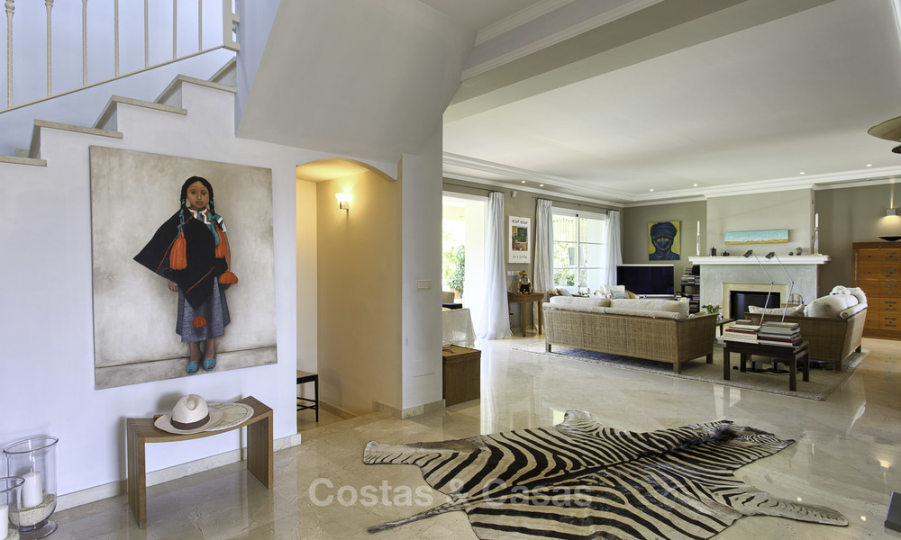 Gezellige modern-Andalusische villa direct aan de prachtige golfbaan te koop, Benahavis - Marbella 16275