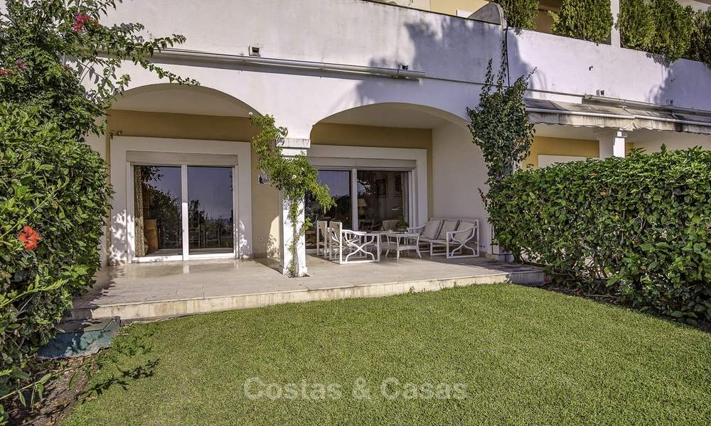Te koop: eerstelijns golf schakelvilla met 4 slaapkamers op een golfdomein en met zeezicht, in Benahavis - Marbella 16320