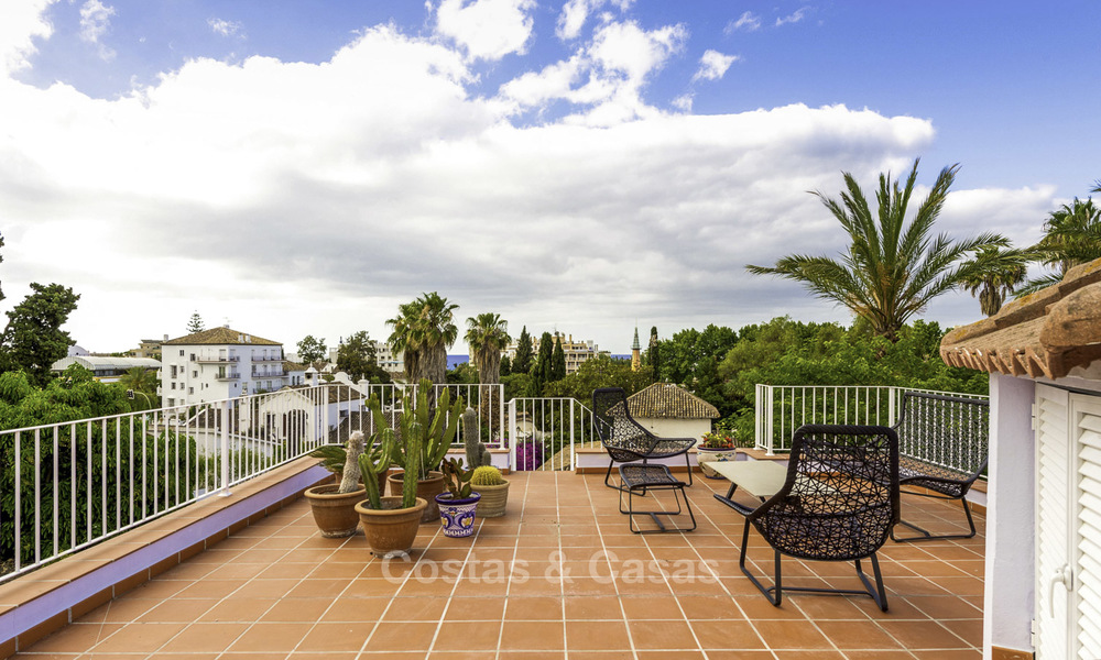 Opportuniteit! Charmante mediterrane villa te koop in het centrum van Marbella - Golden Mile, op loopafstand van het strand. Grote prijsdaling voor een snelle verkoop! 16828
