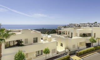 Modern instapklaar 3-slaapkamer luxe appartement met zee- en bergzicht te koop in Marbella 16870 