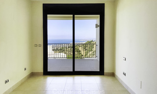 Modern 3-slaapkamer appartement met zicht op de Middellandse Zee, Marbella en de kustlijn tot aan de Straat van Gibraltar en Afrika 16979 