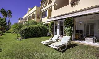 Mooi tuinappartement te koop met uitzicht op golfbaan en bergen, in Benahavis - Marbella 17076 