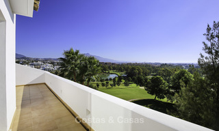 Eigentijdse villa met panoramisch zeezicht te koop, instapklaar, eerste lijn golf, Benahavis - Marbella 17266 