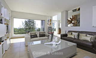 Eigentijdse villa met panoramisch zeezicht te koop, instapklaar, eerste lijn golf, Benahavis - Marbella 17274 