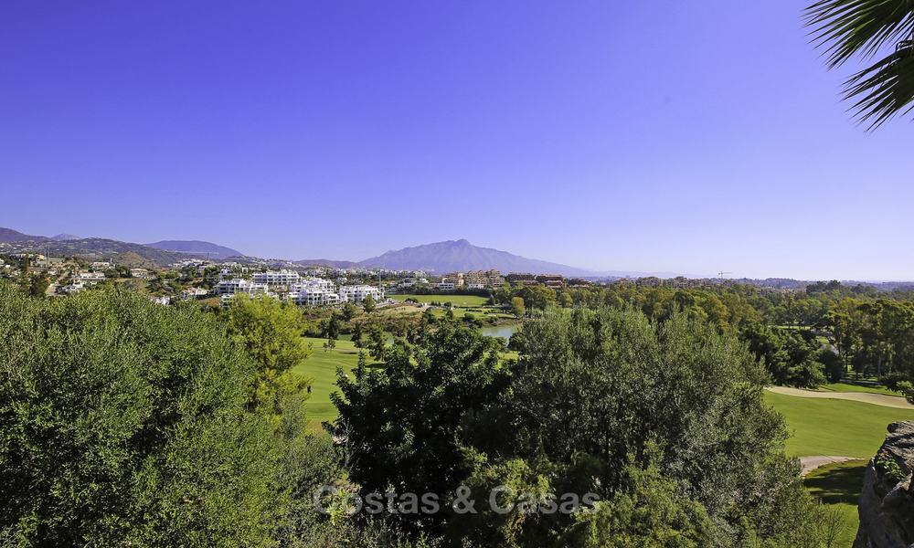 Eigentijdse villa met panoramisch zeezicht te koop, instapklaar, eerste lijn golf, Benahavis - Marbella 17289
