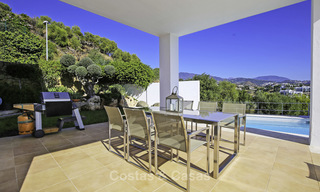 Eigentijdse villa met panoramisch zeezicht te koop, instapklaar, eerste lijn golf, Benahavis - Marbella 17292 