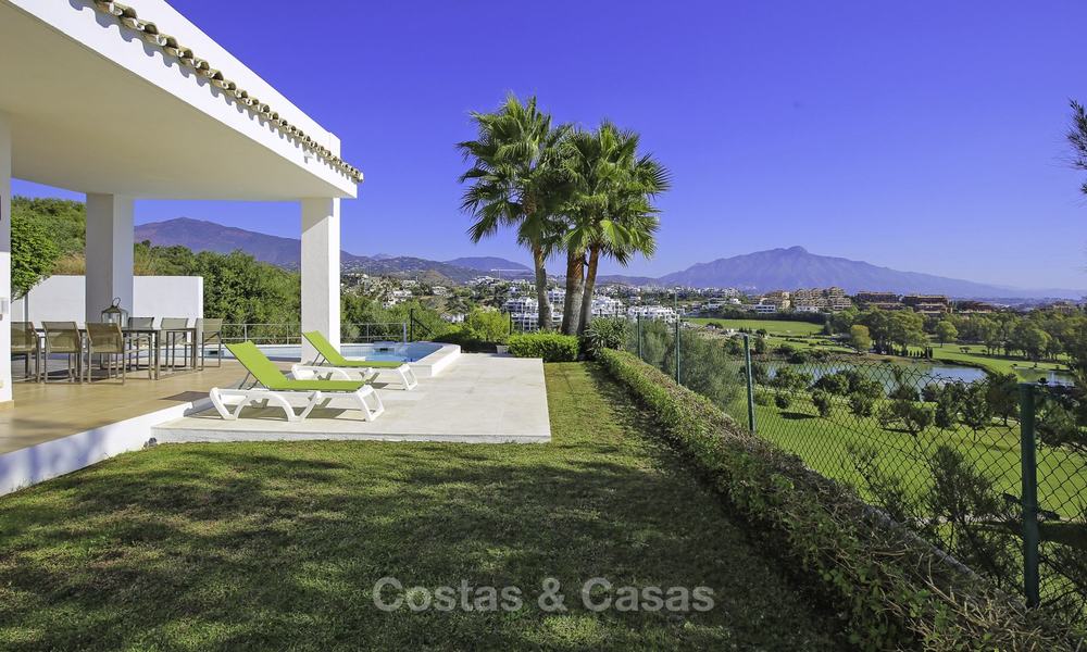 Eigentijdse villa met panoramisch zeezicht te koop, instapklaar, eerste lijn golf, Benahavis - Marbella 17297