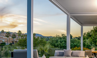 Gloednieuwe moderne luxe villa te koop, direct aan de golfbaan in een klasse golf resort in Oost-Marbella 26777 