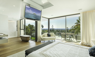  Indrukwekkende ultramoderne villa met prachtig uitzicht op zee te koop in Nueva Andalucia's Golf Valley, Marbella 17545 