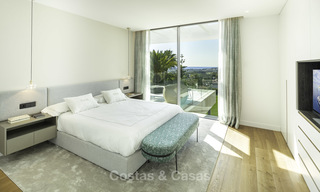  Indrukwekkende ultramoderne villa met prachtig uitzicht op zee te koop in Nueva Andalucia's Golf Valley, Marbella 17550 
