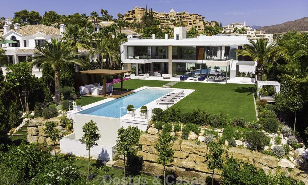  Indrukwekkende ultramoderne villa met prachtig uitzicht op zee te koop in Nueva Andalucia's Golf Valley, Marbella 17565
