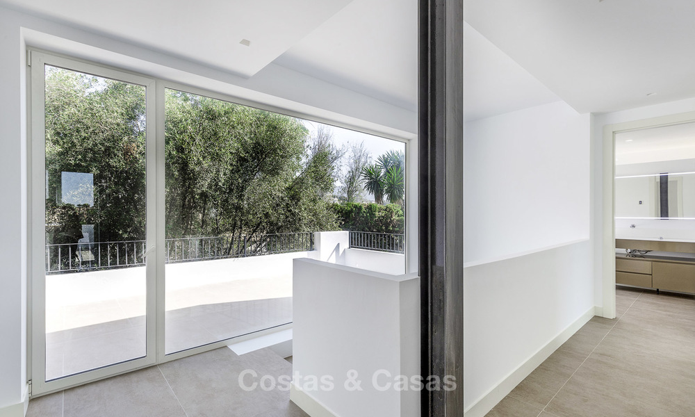 Moderne kant-en-klare luxe villa te koop, nabij het strand van Oost Marbella 17615