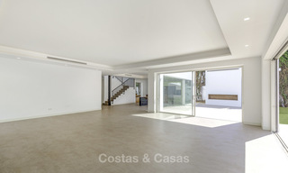 Moderne kant-en-klare luxe villa te koop, nabij het strand van Oost Marbella 17629 