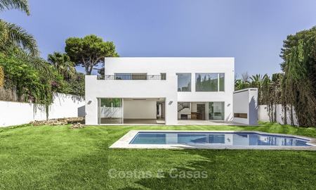 Moderne kant-en-klare luxe villa te koop, nabij het strand van Oost Marbella 17632