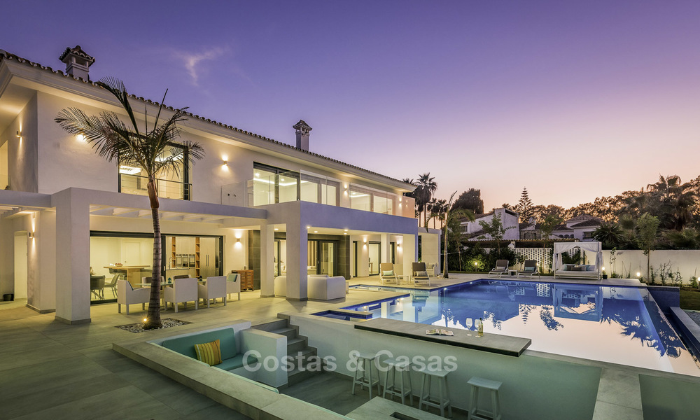 Fonkelnieuwe super-moderne luxe villa te koop, in een chique strandwijk op de grens van Marbella - Estepona 17644