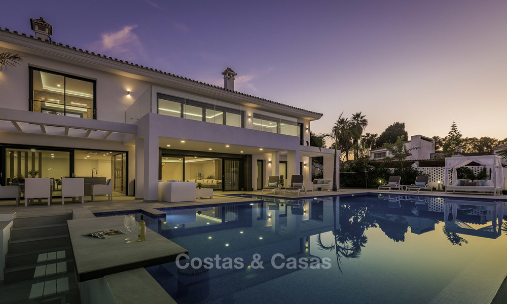 Fonkelnieuwe super-moderne luxe villa te koop, in een chique strandwijk op de grens van Marbella - Estepona 17676