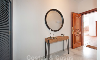 Instapklaar appartement te koop op een steenworp van alle voorzieningen en Puerto Banus in Nueva Andalucia, Marbella 21089 