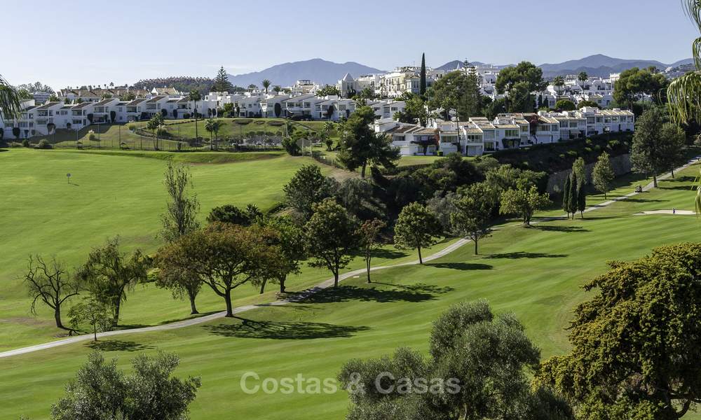 Appartementen te koop, met spectaculair uitzicht en direct aan Aloha Golf in Nueva Andalucia te Marbella 17959