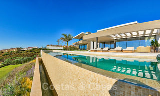 Spectaculaire eigentijdse luxe villa te koop, met prachtig zeezicht en een eerstelijns frontlinie golf positie in Benahavis - Marbella 36661 