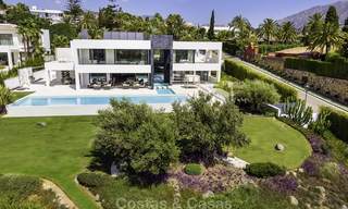 Uitzonderlijke, zeer ruime eigentijdse luxe villa te koop in het hart van de Golf Vallei van Nueva Andalucia, Marbella 18317 