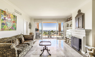 Ruim en gezellig appartement met panoramisch uitzicht op zee te koop, Benahavis - Marbella 18359 