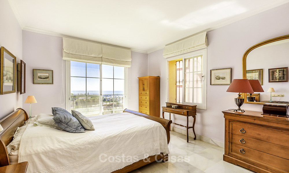 Ruim en gezellig appartement met panoramisch uitzicht op zee te koop, Benahavis - Marbella 18362